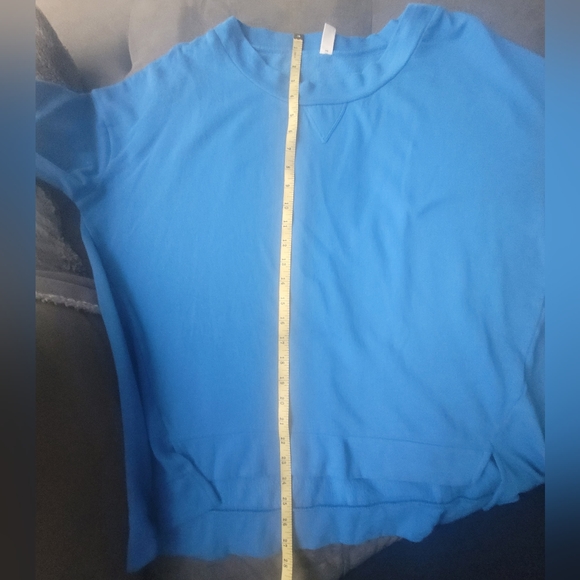 Long Sleeve Lightweight Fall Blue Crew Neck Sweater Size Medium - Picture 9 of 9